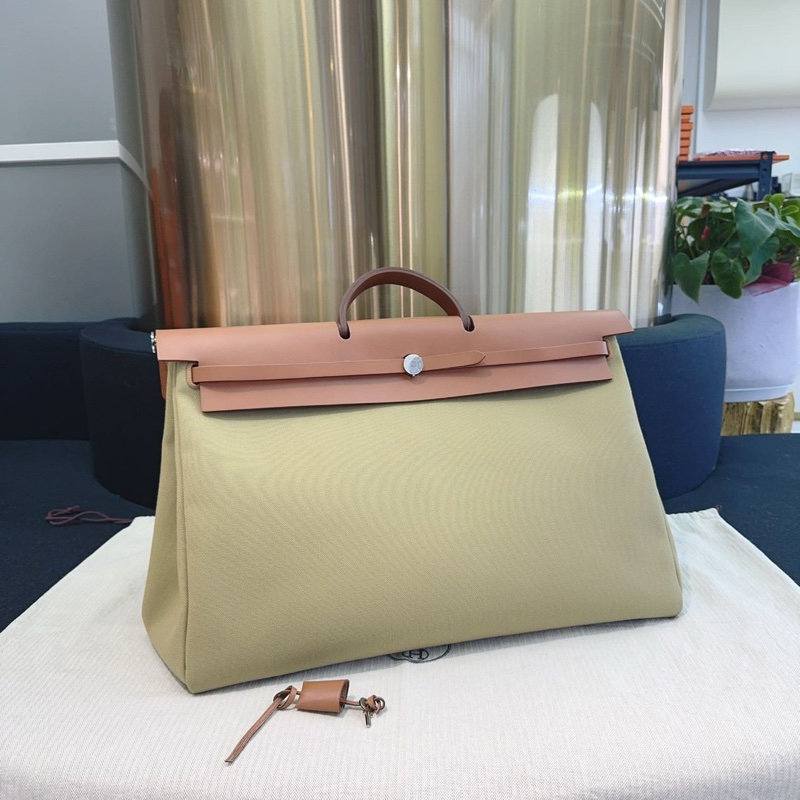 閒置Hermes愛馬仕herbag50軍綠色帆布拼原色皮-1