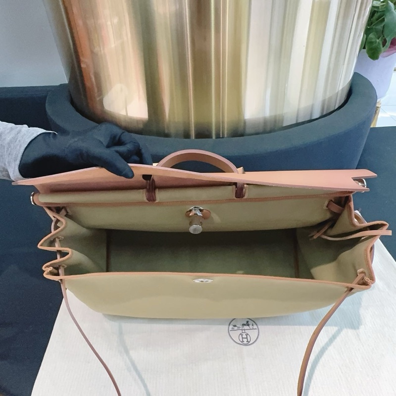 閒置Hermes愛馬仕herbag50軍綠色帆布拼原色皮-5