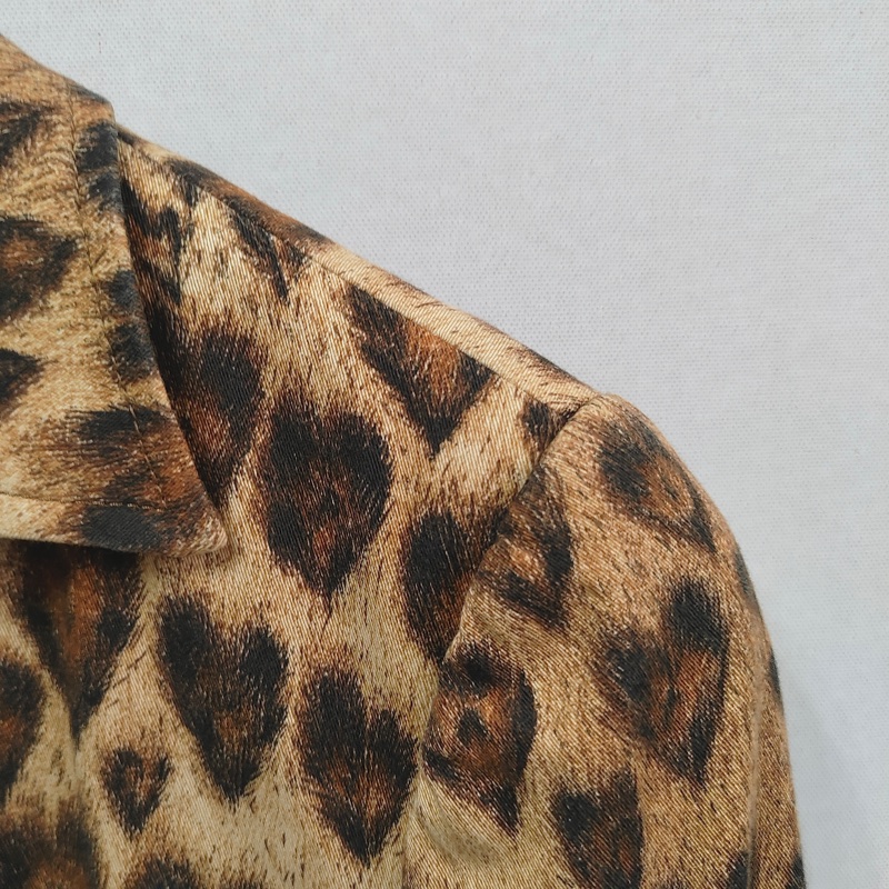 義大利製老品 #MOSCHINO 豹紋外套 愛心 | 短板 | 街拍 |  LOVE & PEACE-1