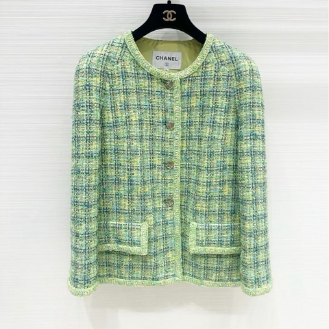 ⭐️ Chanel Jacket 外套 ⭐️ Chanel 牛油果绿编织外套，F36，很清新的色系