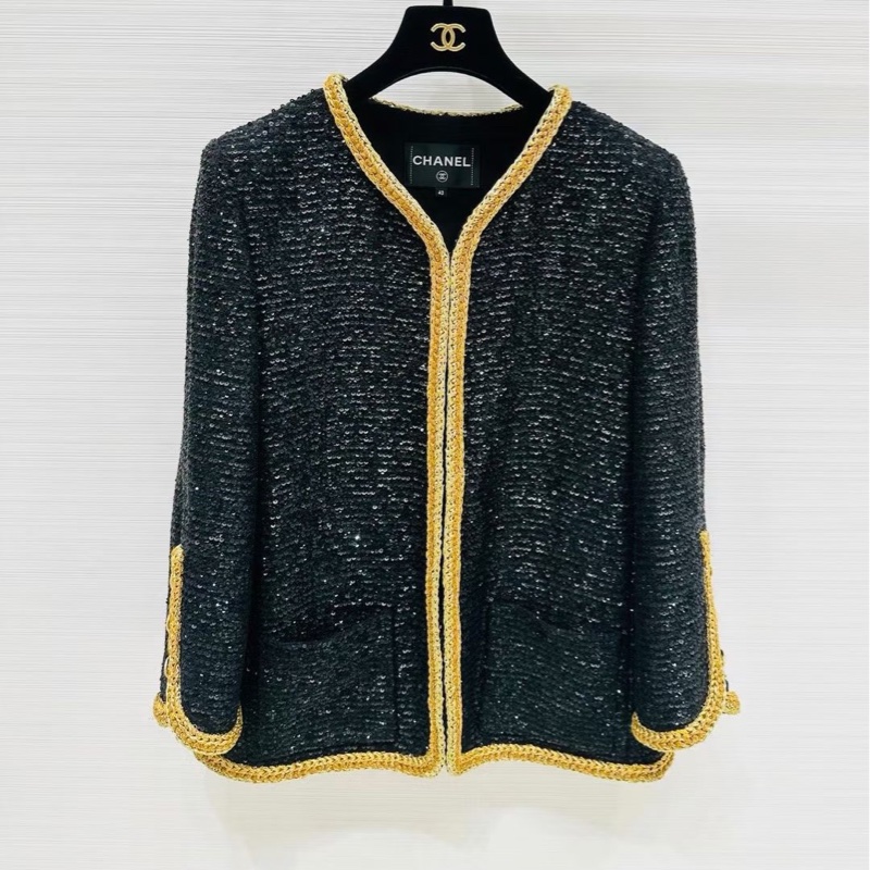 ⭐️ Chanel Jacket 外套 ⭐️ chanel F36,城堡系列手工坊粗花呢编织外套,专柜7w十,经典版型。不过时款。耐穿耐看-0