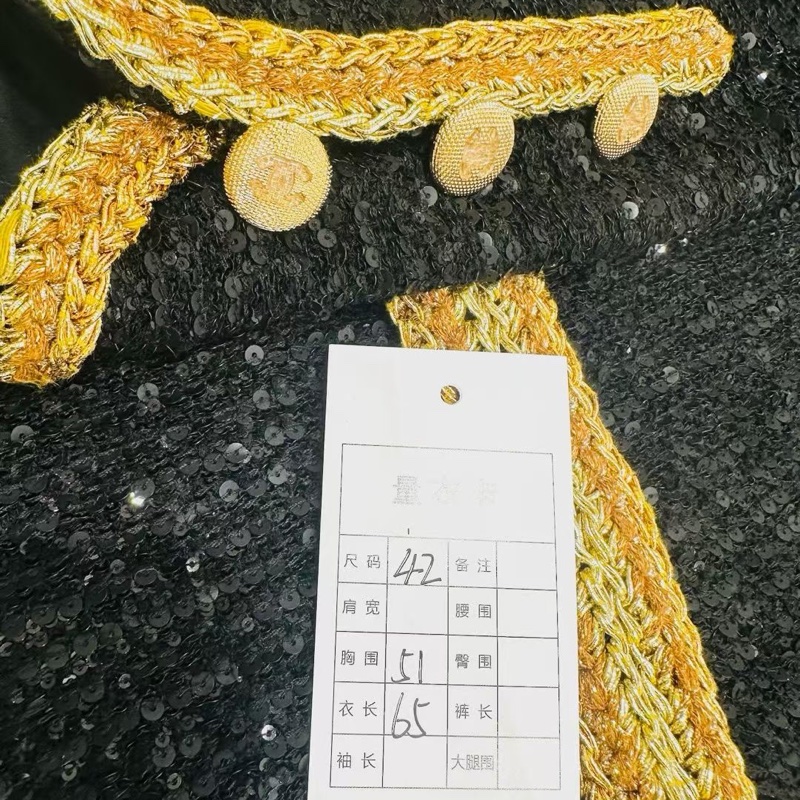 ⭐️ Chanel Jacket 外套 ⭐️ chanel F36,城堡系列手工坊粗花呢编织外套,专柜7w十,经典版型。不过时款。耐穿耐看-5