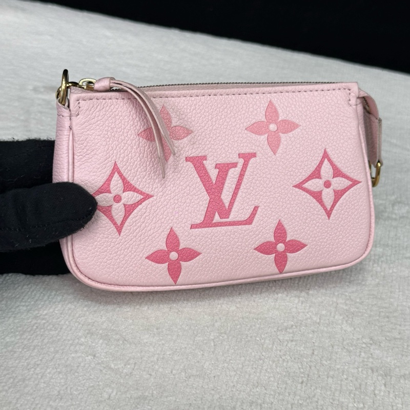 LV路易威登 櫻花粉限定小麻將鏈條包 芯片款-5