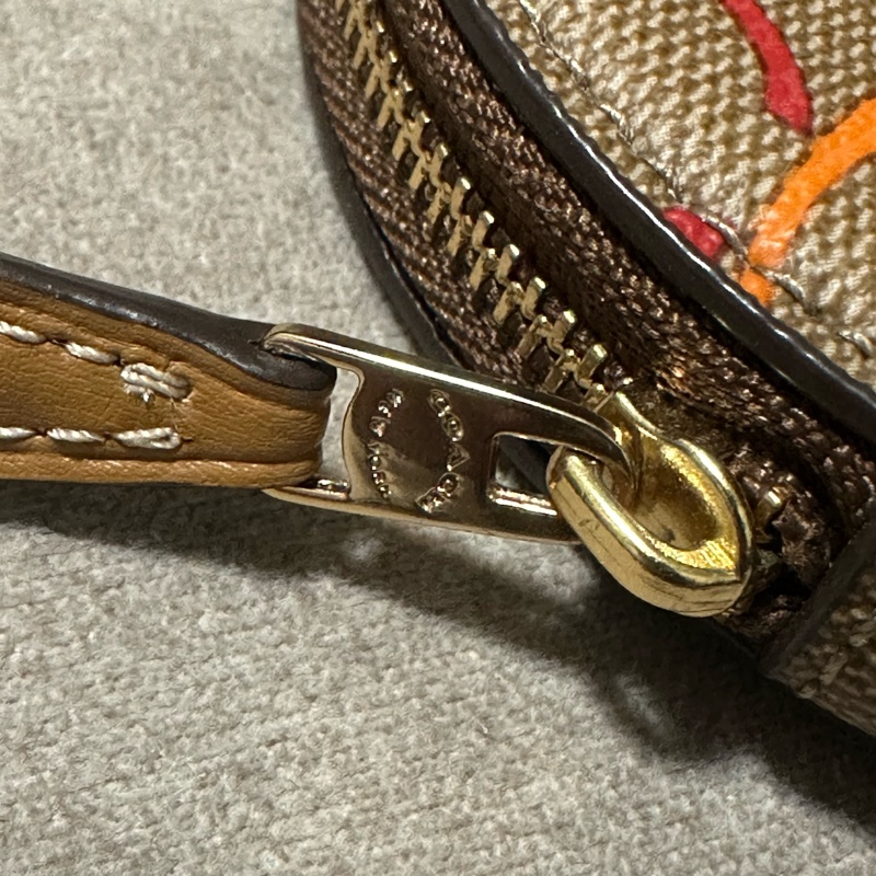 COACH 💫 彩色LOGO零錢包 拉鏈小包-4