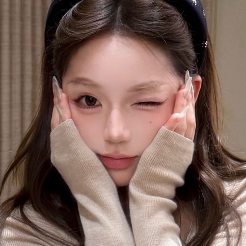 CHANEL 香奈兒【 26C 早春度假】HAIR ACCESSORY 黑色絲絨水鑽雙C頭箍 AAB663-6