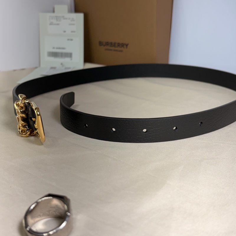 ‼️全台最甜 🎁全新盒裝 Burberry 巴寶莉 2024 超美黑金皮帶(原價16500)-5