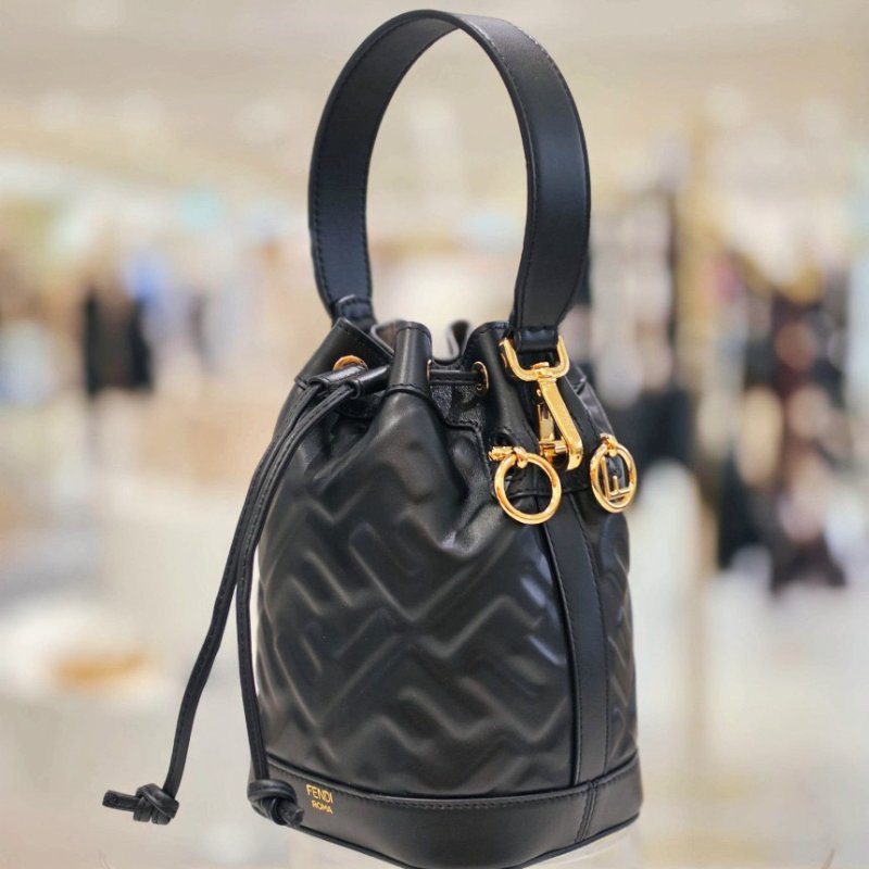 ⏰當季新品 原價6萬1千2🌺Fendi 8BS093 迷你 FF 立體浮雕Mon Tresor 包 黑色/附肩帶-4