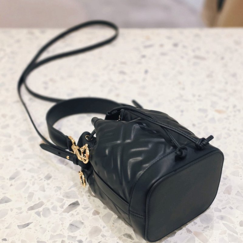 ⏰當季新品 原價6萬1千2🌺Fendi 8BS093 迷你 FF 立體浮雕Mon Tresor 包 黑色/附肩帶-8