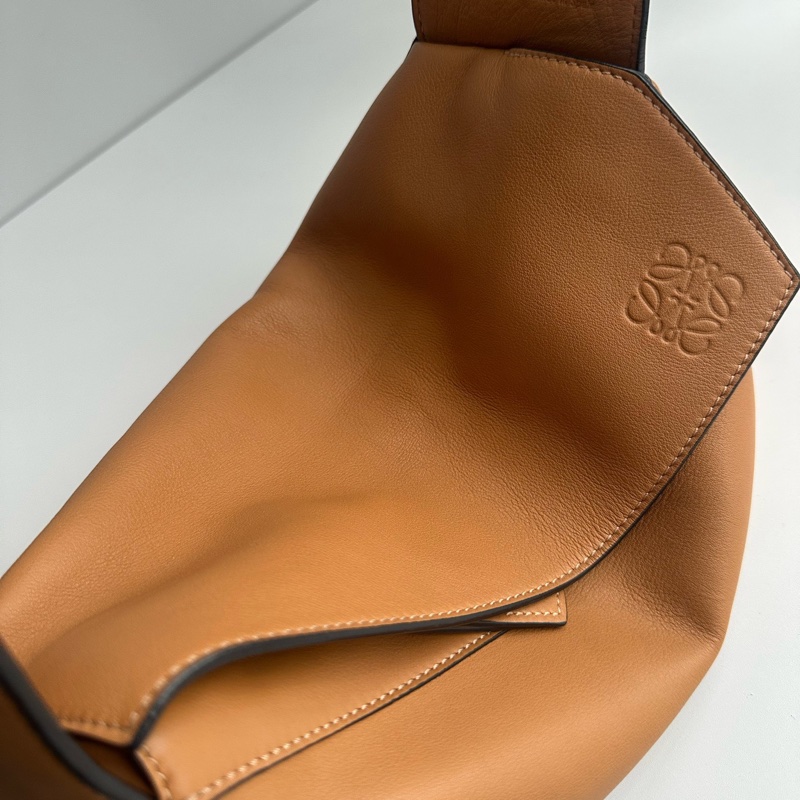 Loewe 羅意威 焦糖色puzzle腋下包Hobo  附件：🈚-4