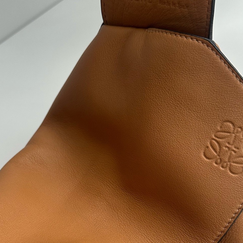 Loewe 羅意威 焦糖色puzzle腋下包Hobo  附件：🈚-7
