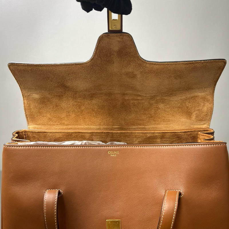 Celine/賽琳 Soft 焦糖色 金棕21年編碼 尺寸：32.5*23*14cm 配件：塵袋-3