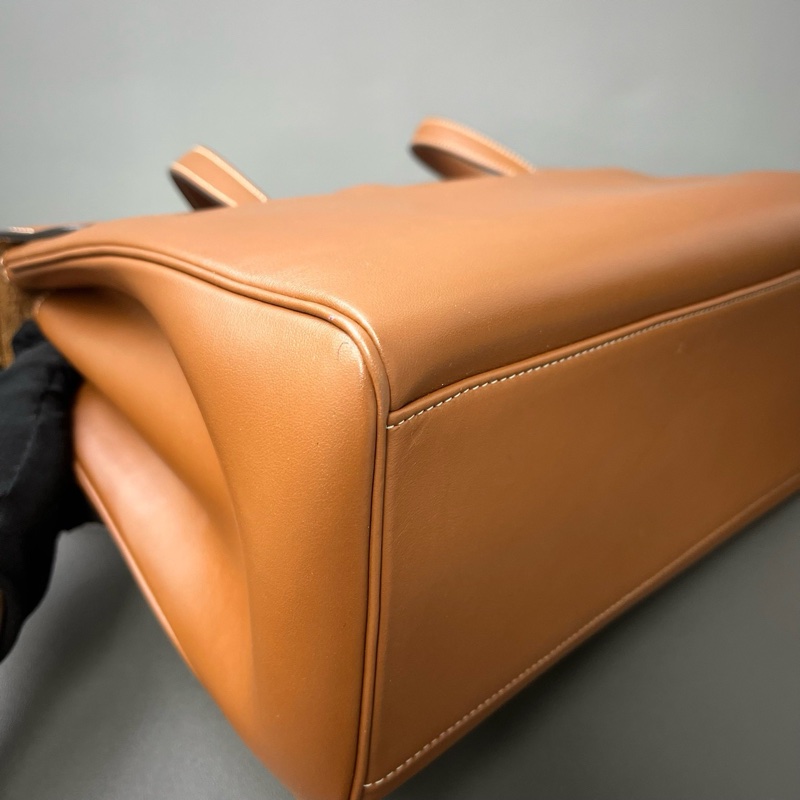 Celine/賽琳 Soft 焦糖色 金棕21年編碼 尺寸：32.5*23*14cm 配件：塵袋-6