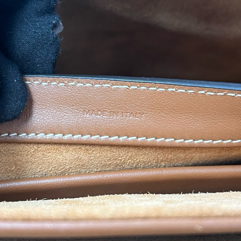 Celine/賽琳 Soft 焦糖色 金棕21年編碼 尺寸：32.5*23*14cm 配件：塵袋-12