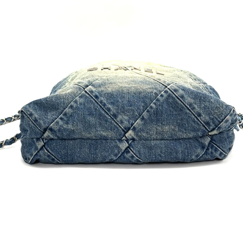 CHANEL 藍色牛仔22bag後背包32*34*8 99新配件盒子 塵袋-6