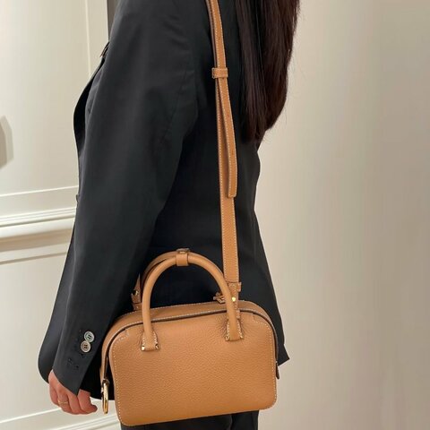 DELVAUX 棕色金扣CoolBox系列 中號手提肩背斜背包27*17*12 98新配件塵袋*2  卡冊 保卡