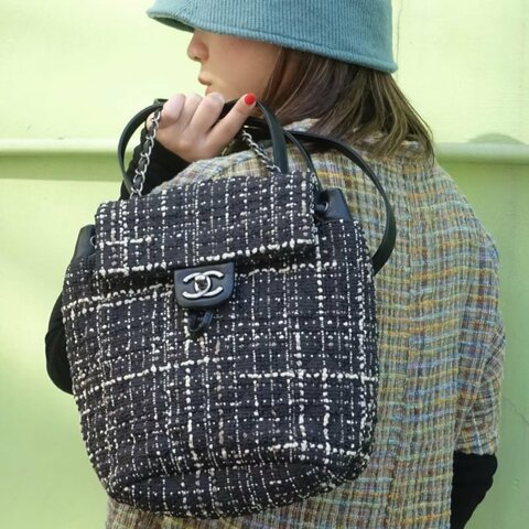 CHANEL粗毛呢拼皮銀扣薩爾茨堡後背包98新配件塵袋25*27*13