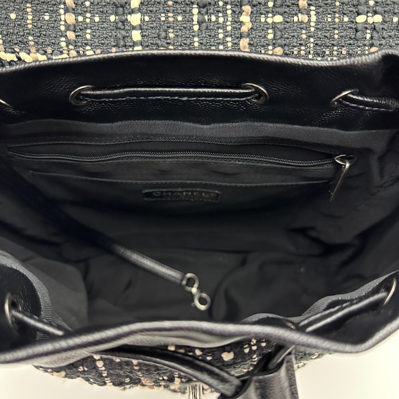 CHANEL粗毛呢拼皮銀扣薩爾茨堡後背包98新配件塵袋25*27*13-7