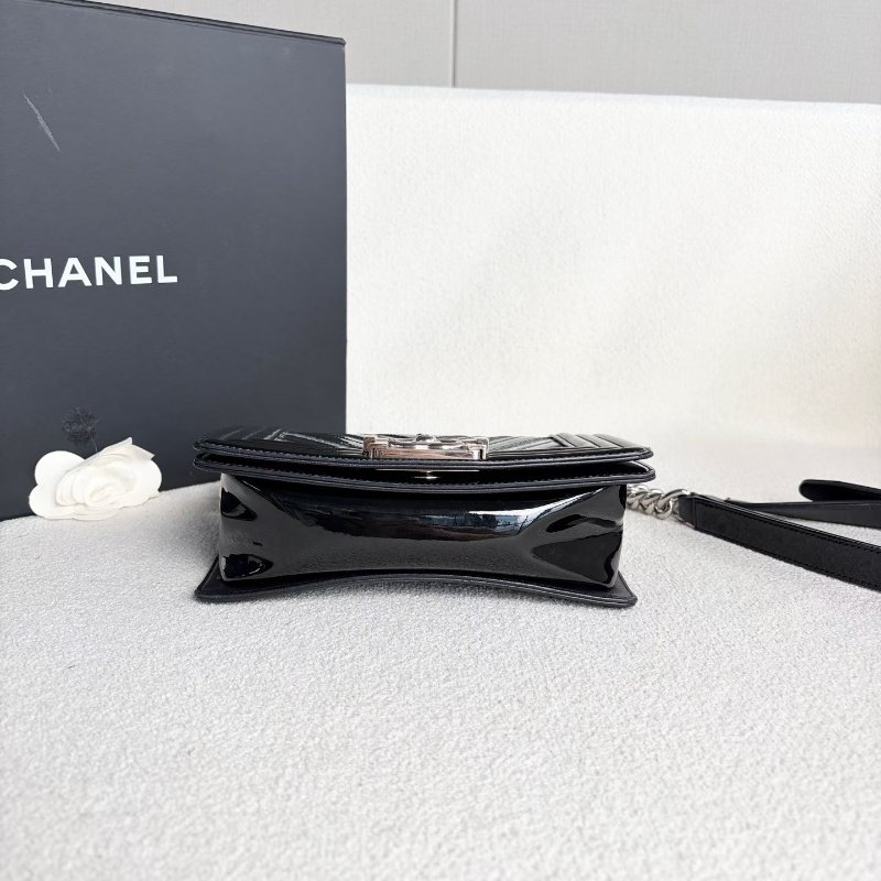 Chanel 亮片拼漆皮V紋Leboy小號 黑銀 20*13*5.5 98新配件塵袋-4