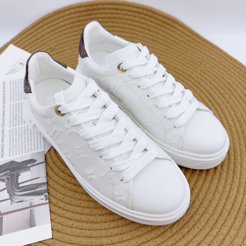 99新Lv路易威登37码小白鞋 白色浮雕满印板鞋-0