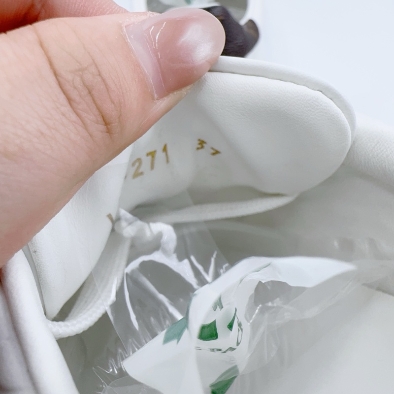 99新Lv路易威登37码小白鞋 白色浮雕满印板鞋-11