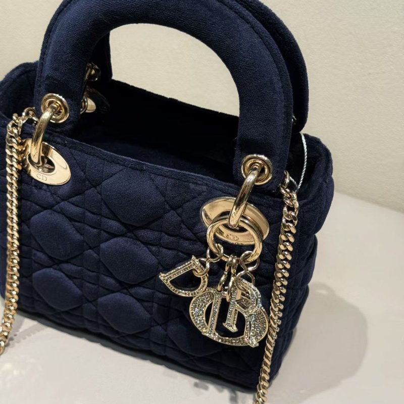 Dior 鑽扣 絲絨 lady黛妃金色滿鑽字母 17*5*15cm 99新配件肩帶 塵袋-4