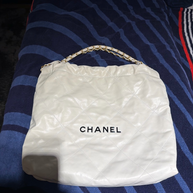 Chanel 22 中型 送labubu-0
