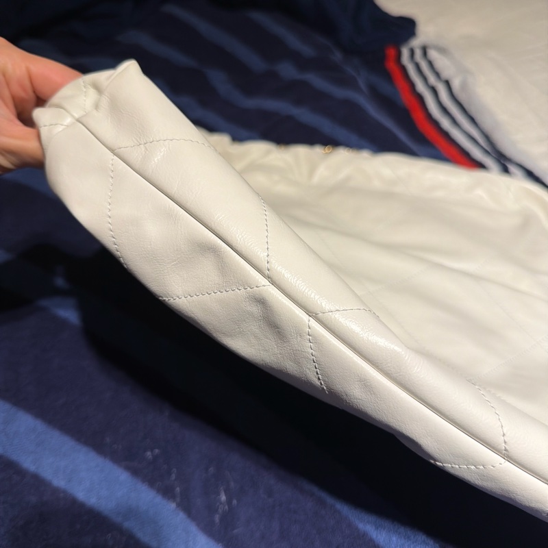 Chanel 22 中型 送labubu-5