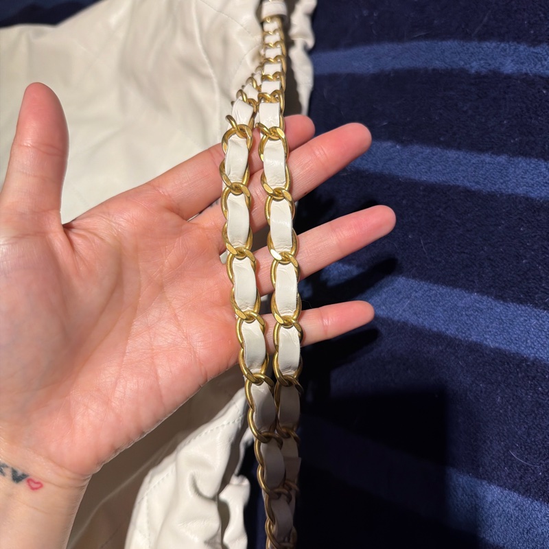 Chanel 22 中型 送labubu-8