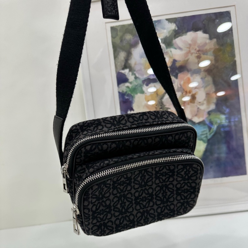 Loewe 羅意威 帆布老花相機斜背包-6