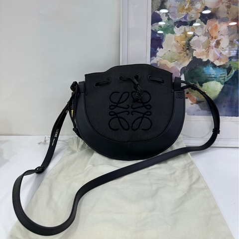 loewe 羅意威 horseshoe 馬蹄包（飛碟包）