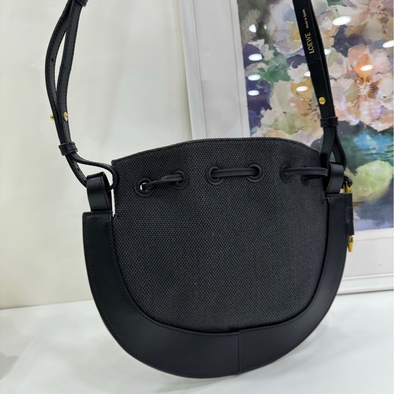 loewe 羅意威 horseshoe 馬蹄包(飛碟包)-2