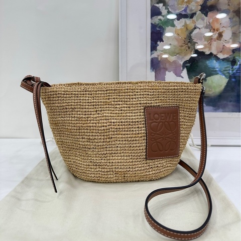 Loewe羅意威編織草編包