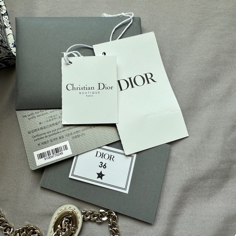 ✨【全新大全套可送禮】白金超mini Lady Dior 黛妃包 ✨ 有購證附件齊全 + 獨家加送鏈帶！-9