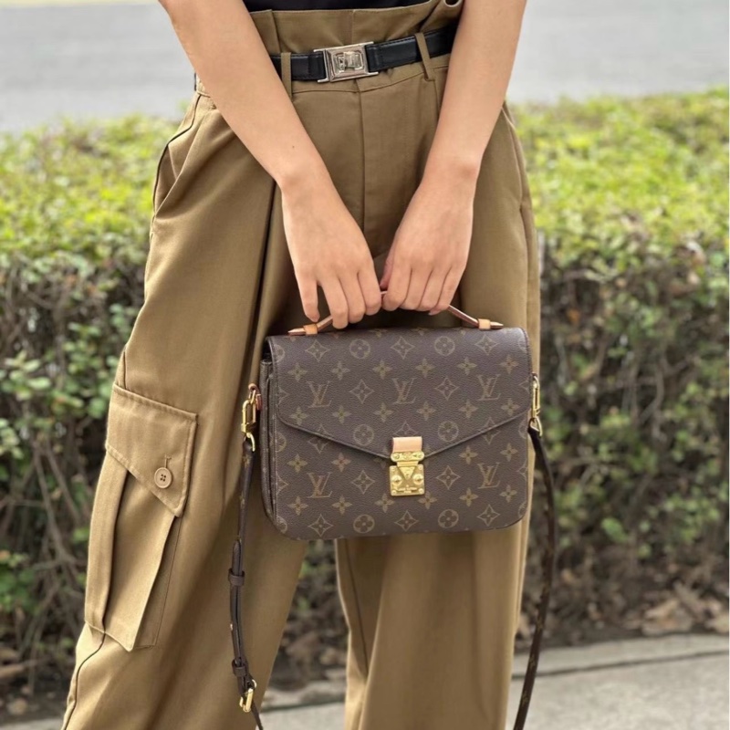 LV 路易威登 Metis 老花郵差包經典-7