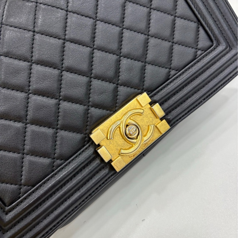 Chanel香奈兒Leboy中黑光面牛皮 25開-5