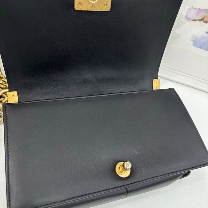 Chanel香奈兒Leboy中黑光面牛皮 25開-7