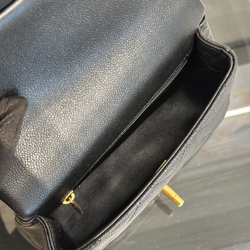 CHANEL 愛心調節釦口蓋包 20 - 黑金-6