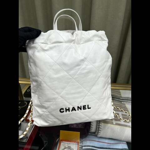 Chanel 22bag backpack
手柄雙肩包 中號