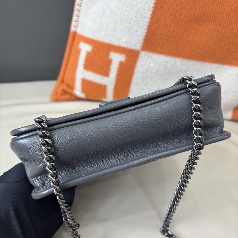 YSL 灰色Niki鏈條包-5