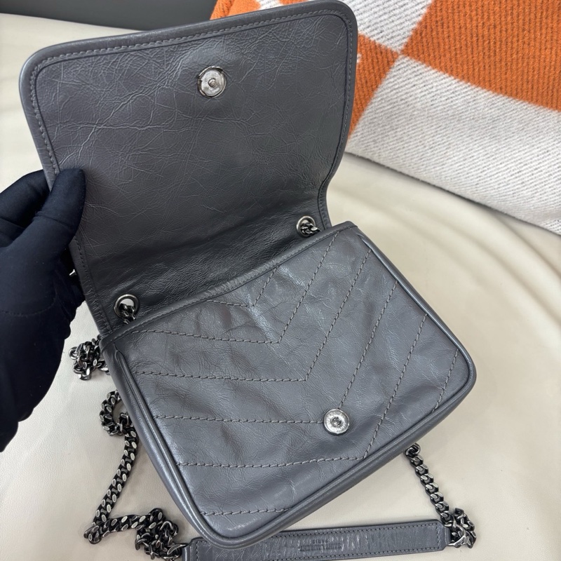 YSL 灰色Niki鏈條包-7