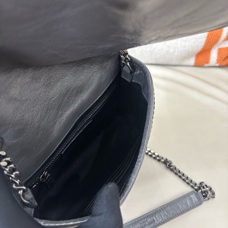 YSL 灰色Niki鏈條包-8