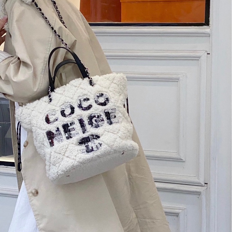 「JL精品代購」98新 Chanel 香奈兒coco neige羊羔毛tote-1