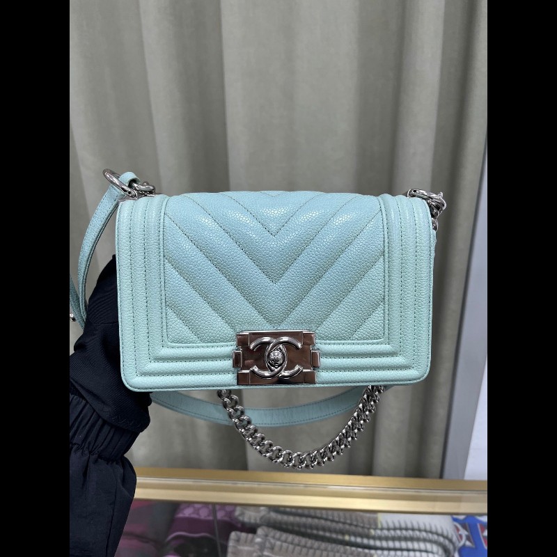 Chanel small Leboy
馬卡龍藍荔枝皮斜紋小號-1