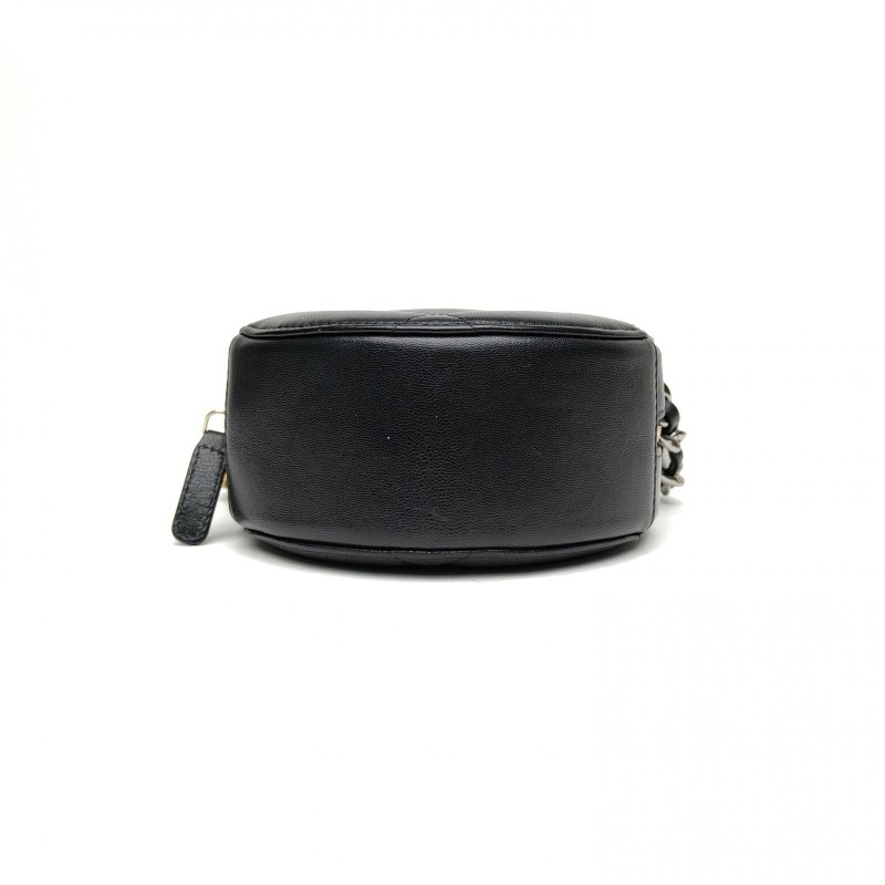 CHANEL 19BAG小圓餅包黑色羊皮29開金銀扣肩背包-4