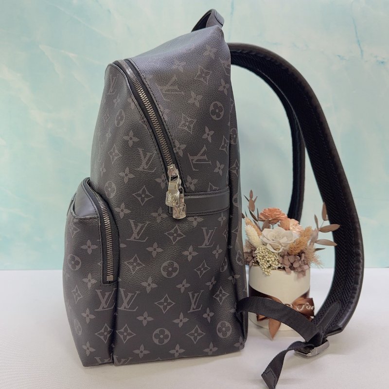 LV Discovery PM黑花帆布雙肩後背包-2