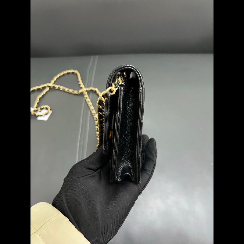 Chanel wallet on chain
黑金油蜡皮復古Woc-5