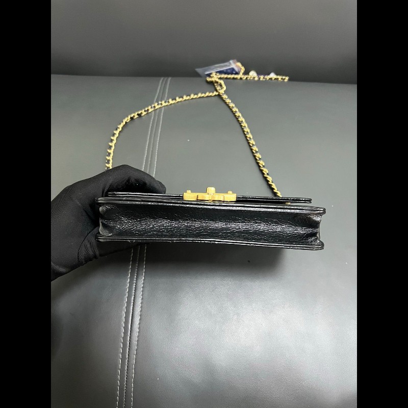 Chanel wallet on chain
黑金油蜡皮復古Woc-7