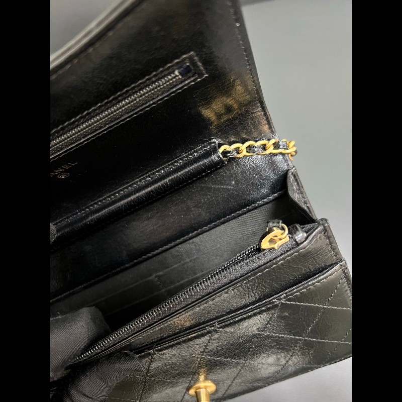 Chanel wallet on chain
黑金油蜡皮復古Woc-15