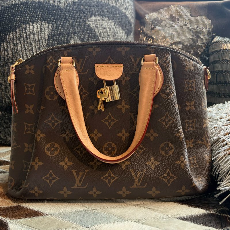 LV 原花紋手緹摺皺兩用包-1