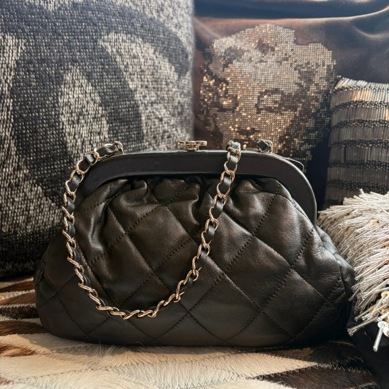 CHANEL 小牛皮格紋鏈包 黑色 晶片款-0